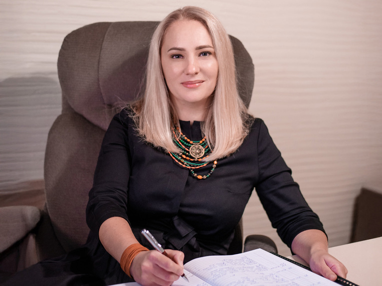 Нотаріус - Демчук Людмила Василівна